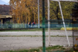 Roditelji uplašeni pričama o muškarcu koji kruži oko škole u ...