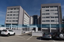 Starca zahvatio plamen u sušnici za meso, ima opekotine po cijelom ...
