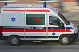 Sanitetsko vozilo sletjelo s puta, poginuo kovid pacijent