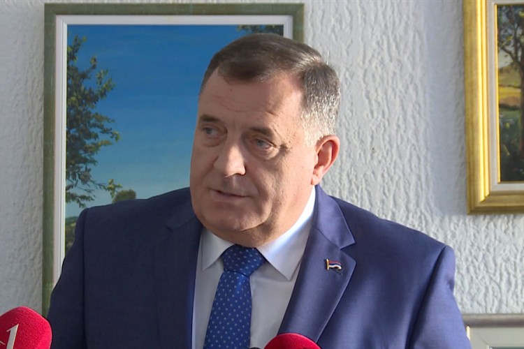 Dodik: Predsjedništvo ne može "dići" vojsku protiv Srpske
