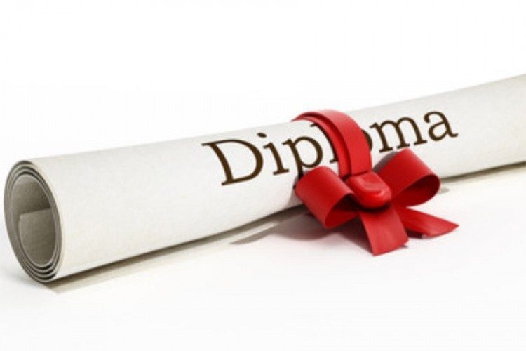Prošle godine diplomirao 13.291 student, manje za 6,3 odsto