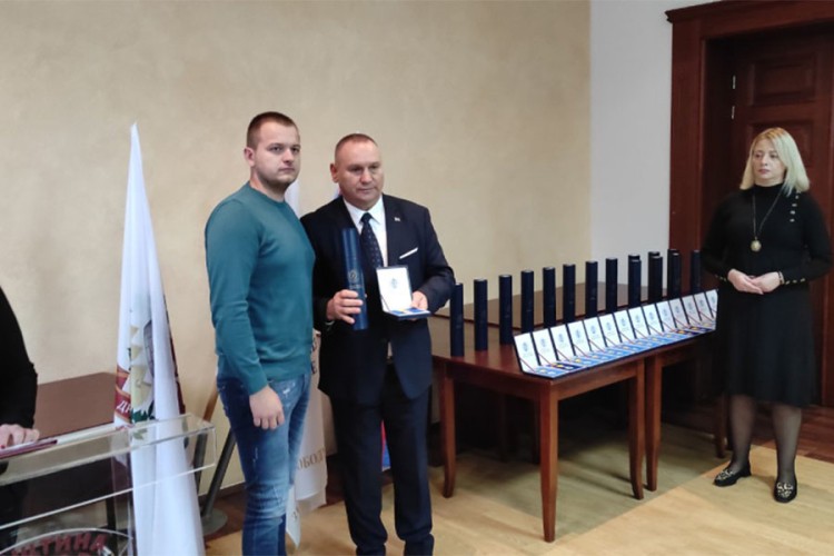 Posthumno odlikovana 22 borca Vojske Republike Srpske