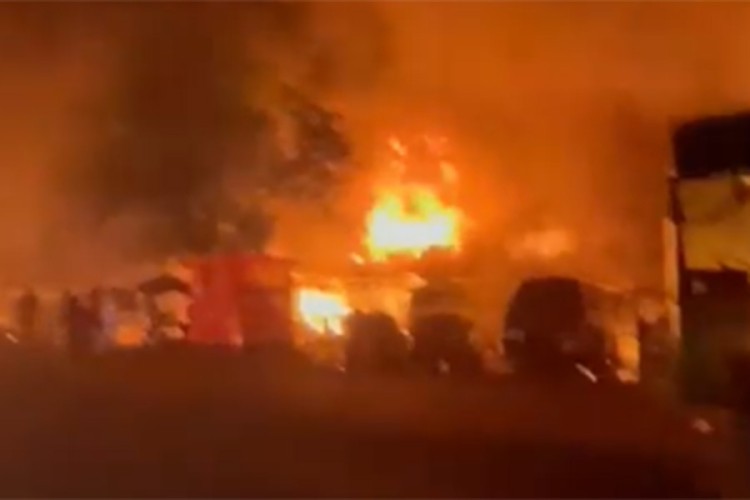 Eksplodirala cisterna za gorivo, stradale desetine ljudi