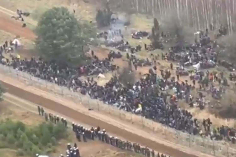 Migranti se probijaju ka Poljskoj, Litvanija premješta trupe na granicu s Bjelorusijom