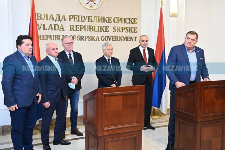 Dodik: Nećemo odustati od vraćanja nadležnosti