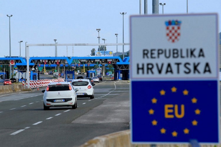 U Splitu i Zagrebu protesti zbog mjera protiv korone