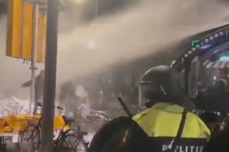 Protesti protiv mjera u Holandiji