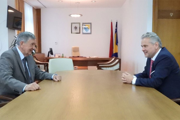 Radmanović i Zatler: Trenutna situacija u BiH složena