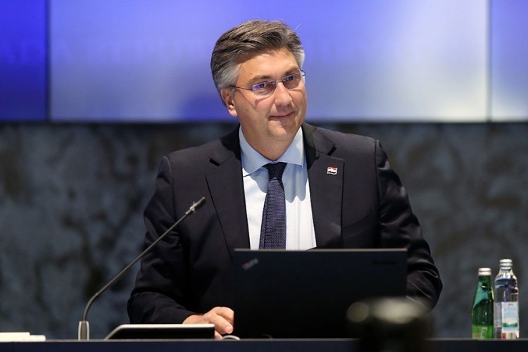 Plenković: Hrvatska prelazi 10.000 mrtvih od korone