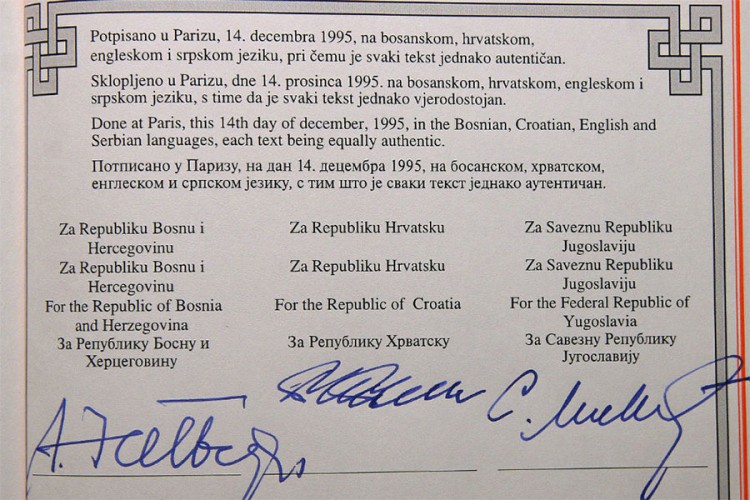 Zašto OHR još nije preveo Dejtonski sporazum?