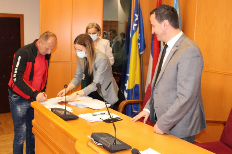 Uskoro pomoć i srednjoškolcima iz ruralnih krajeva Trebinja