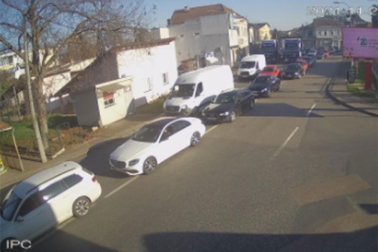 Pojačana frekvencija vozila na više graničnih prelaza