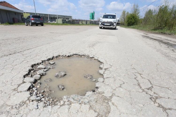Za 10 mjeseci sanirano 3,5 kilometara puteva