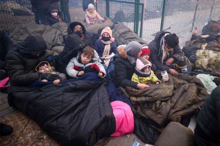 Grupa migranata demolirala prihvatni centar u Poljskoj