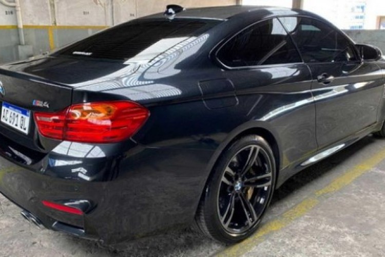 Prodaje se posljednji Maradonin BMW