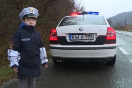 Dječaku Nailu potrebna i druga operacija očnih kapaka