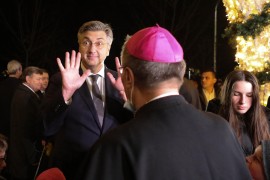 Plenković o protestima protiv kovid mjera: Mahnuo sam im