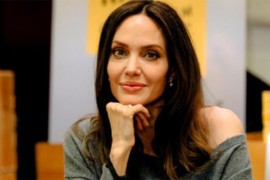 Dadilja djece Anđeline Džoli: "Sklona je piću"