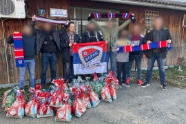 Najvijači Borca obradovali mališane paketićima