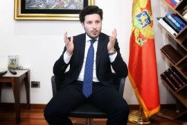 Abazović zapjevao: "Ko bi rek'o čuda da se dese, da Miljacka DPS ...