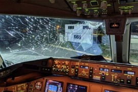 Led razbio staklo pilotske kabine na 11.000 metara visine na letu iz ...