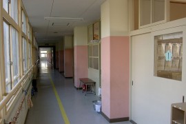 Škole pune ratnih i vjerskih simbola