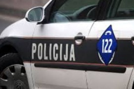 U saobraćajnoj nezgodi povrijeđeni djevojka i dva vozača