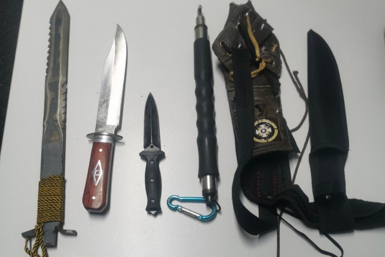 Sa noževima hodao oko Srednjoškolskog doma u Banjaluci pa uhapšen