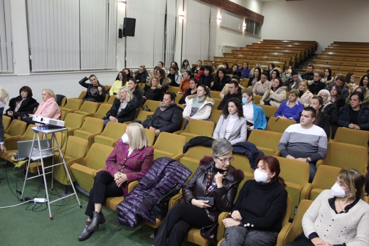 Aktiv žena SNSD Trebinje: Donesenim zakonima neće se dozvoliti nasilje