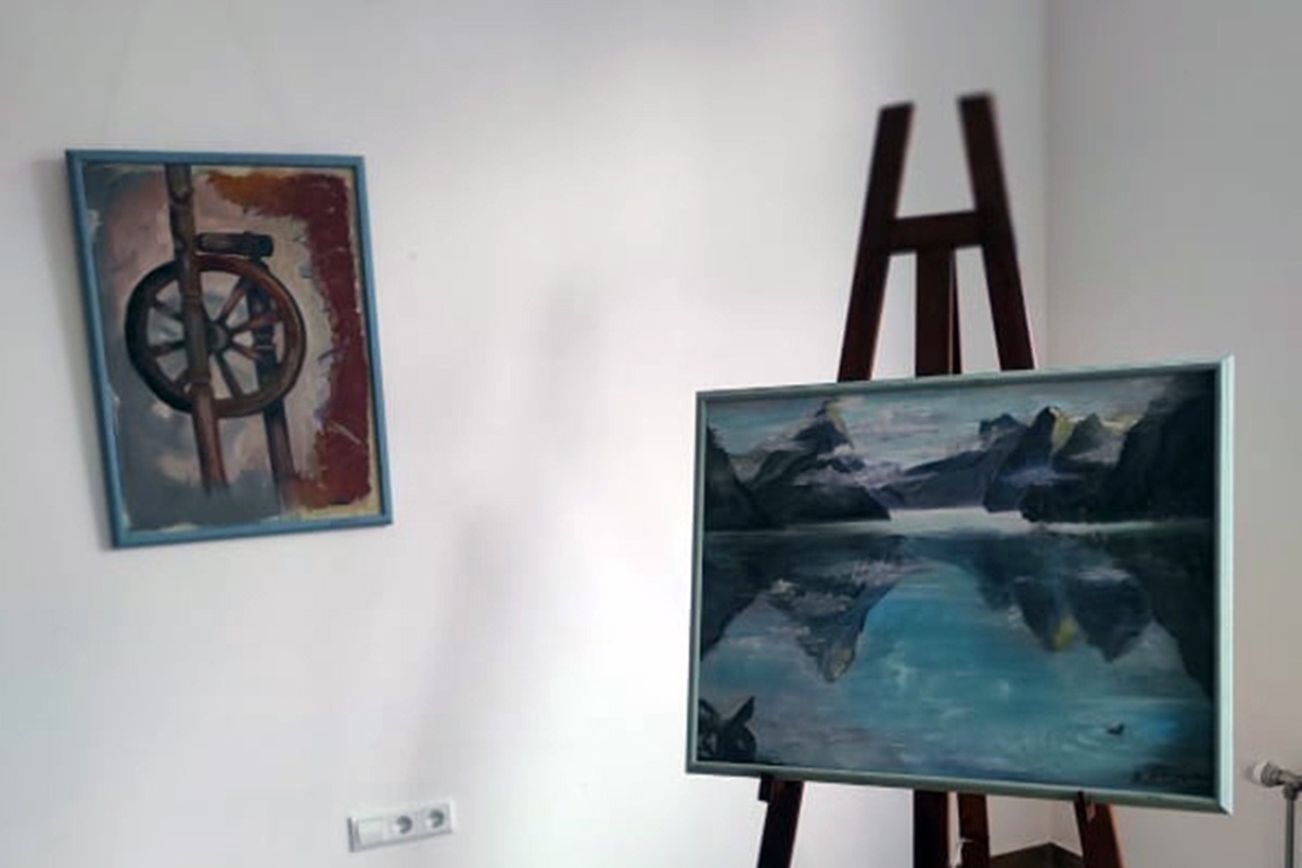 U Šamcu otvorena izložba slika nastalih na likovnim kolonijama