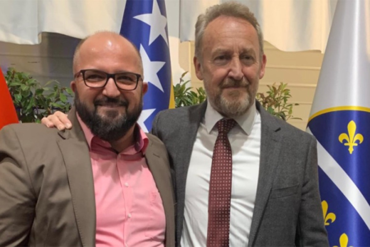 Izetbegović o fotografiji s Mulahusićem: "I šta sad"