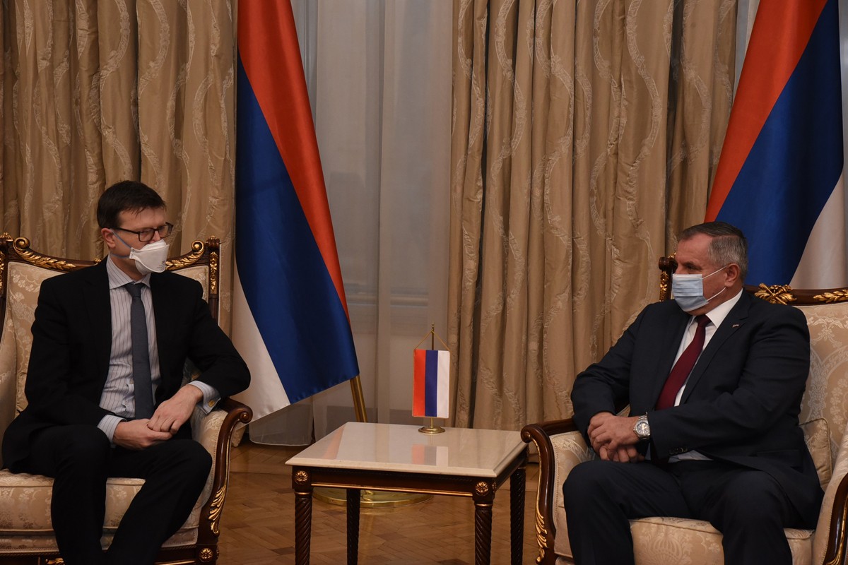Višković s Portmanom: Za prevazilaženje krize potrebno otkloniti njene uzroke