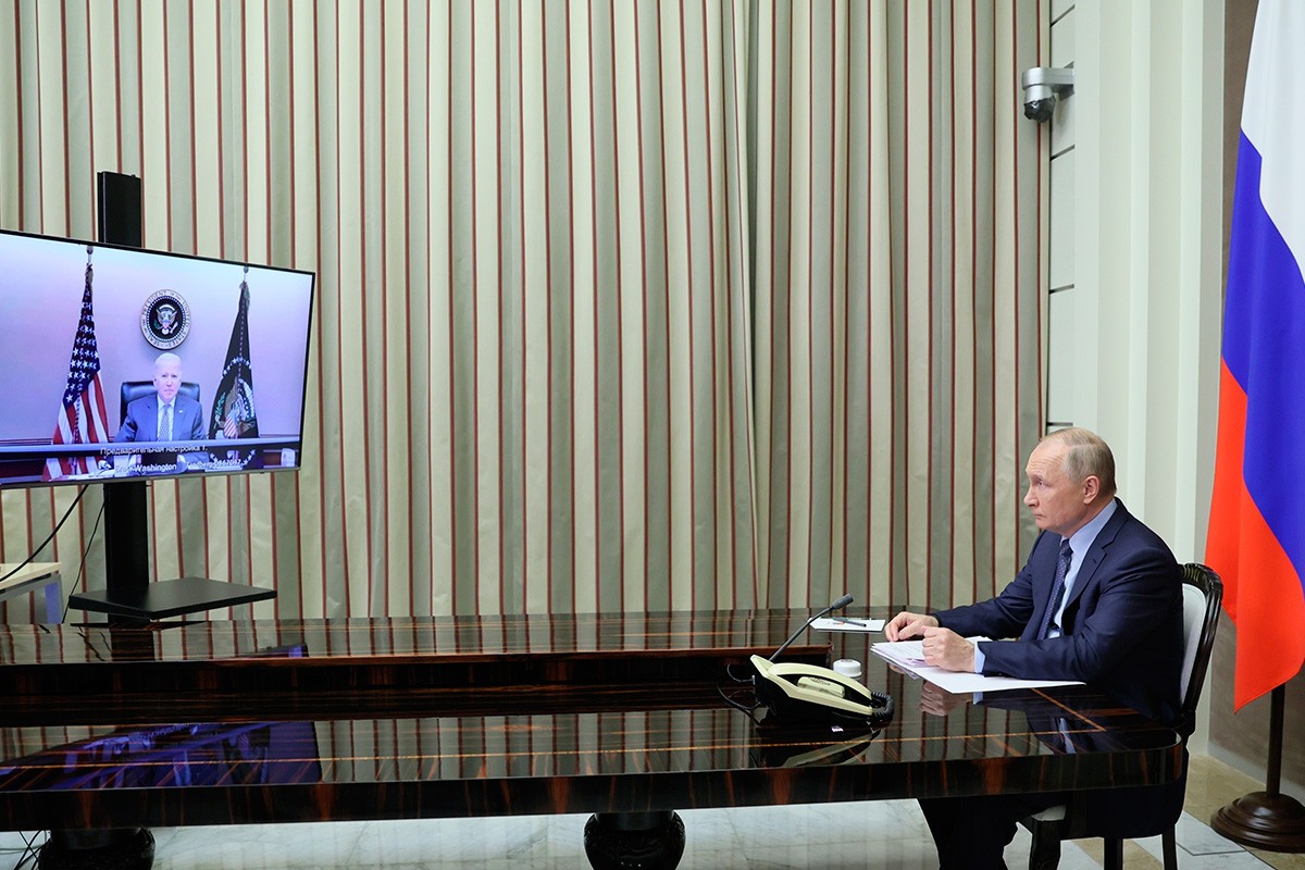 Zvaničnik SAD: Bajden nije napravio nikakve ustupke Putinu