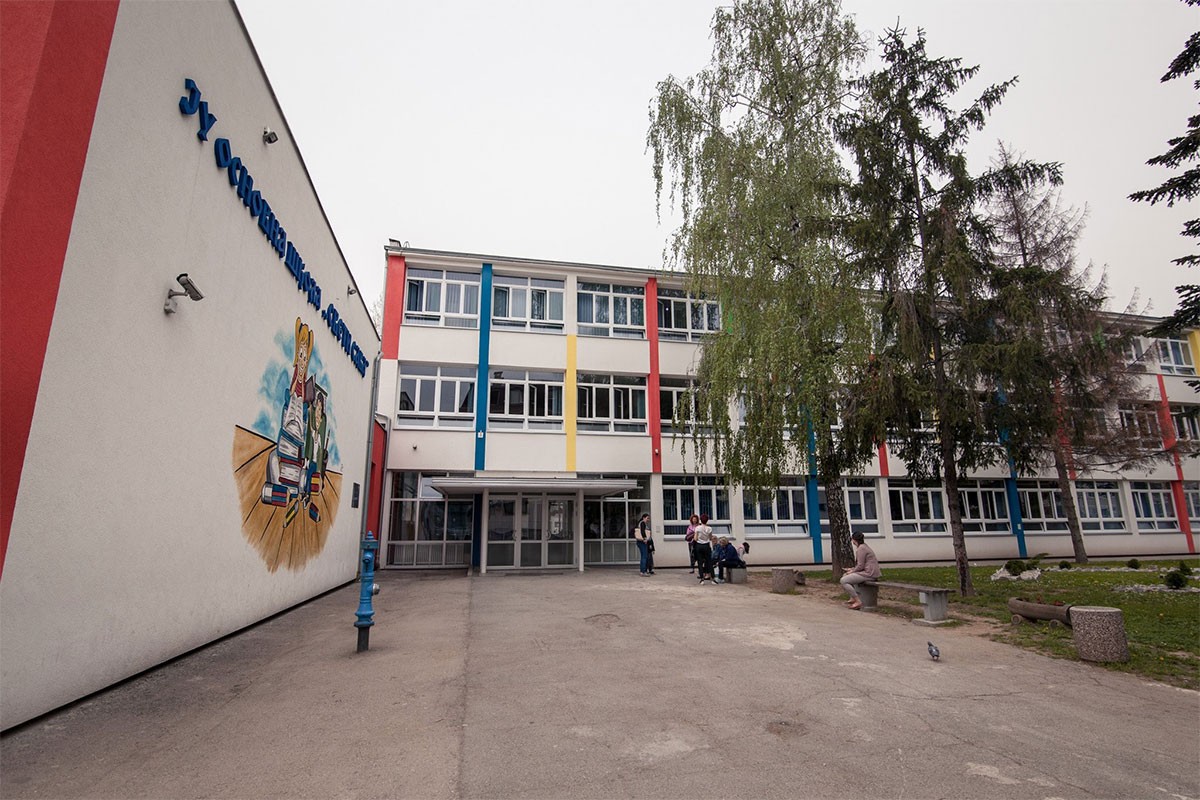 Đaci zataškali napad na drugara, klupko se odmotalo na roditeljskom