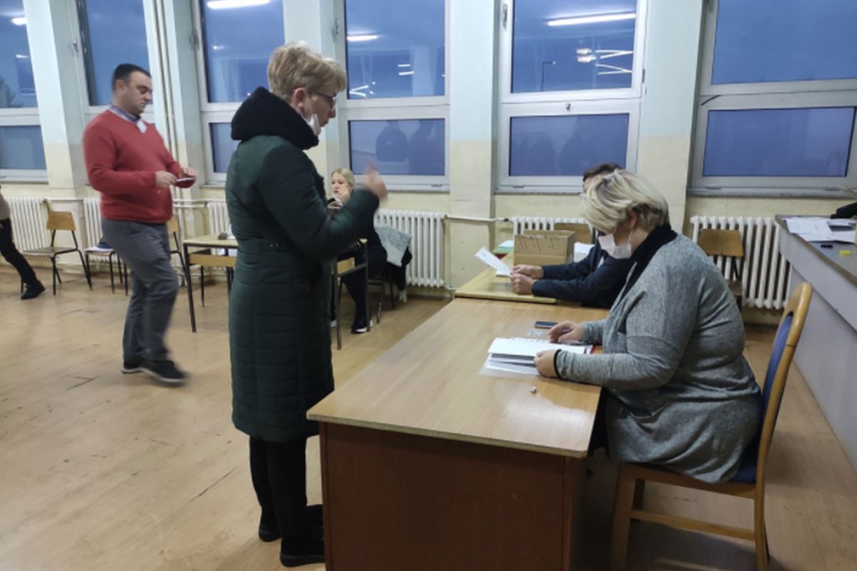 Zatvorena sva biračka mjesta u Prijedoru, izlaznost manja od 31 odsto