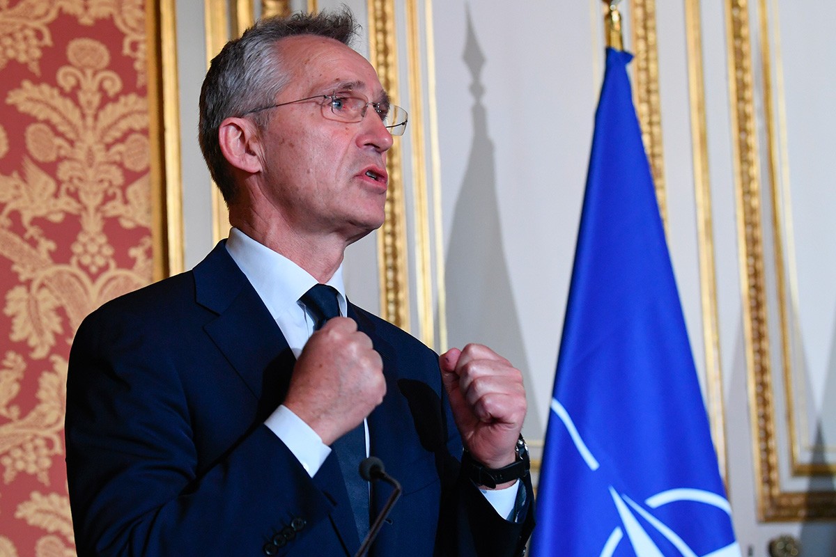 Stoltenberg: Rusija se ponaša agresorski prema Ukrajini
