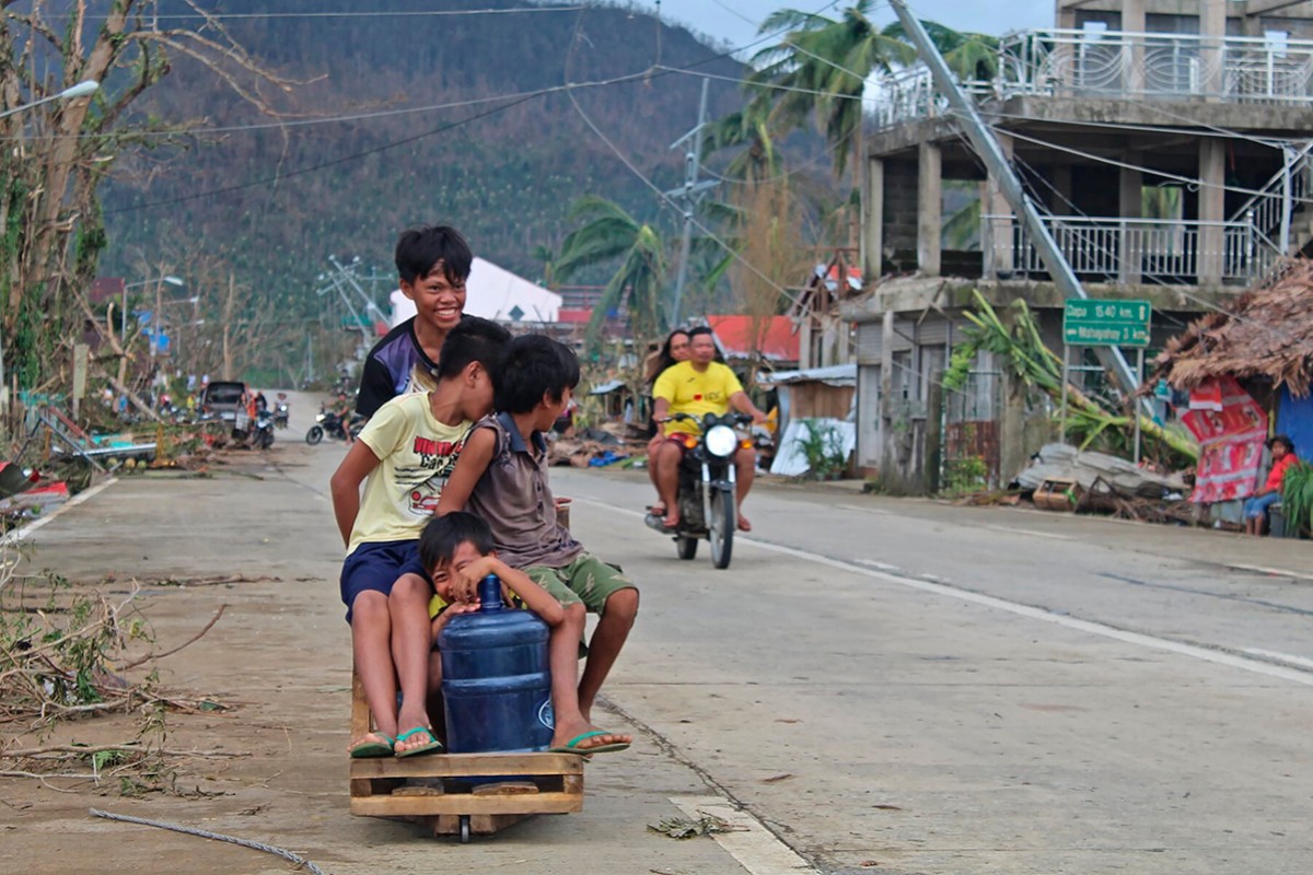 Filipini: Najmanje 72 osobe stradale od tajfuna
