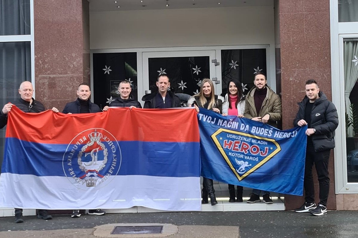 Kotorvarošani u akciji: Sugrađanima žele uljepšati Božić