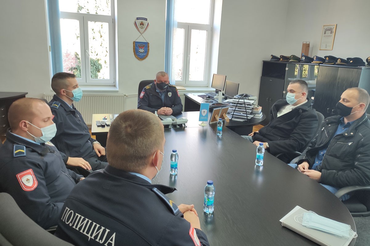 Prijem za hrabre trebinjske policajce: Spasili oca i dijete od vatre