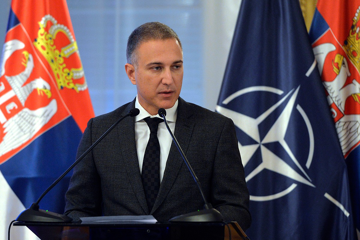 Stefanović: Iza demonstracija u Tirani oni koji žele vratiti Blakan u doba ratova