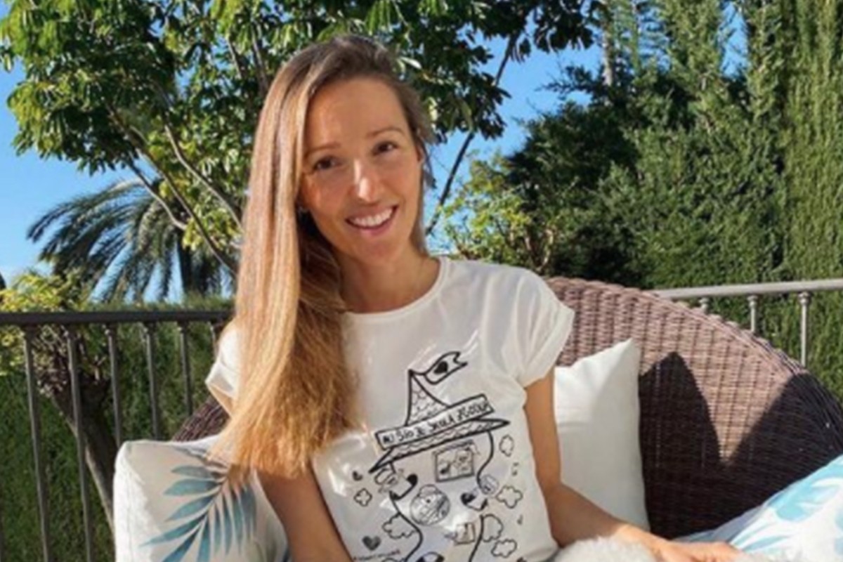 Jelena Đoković u kombinaciji sa etno motivima