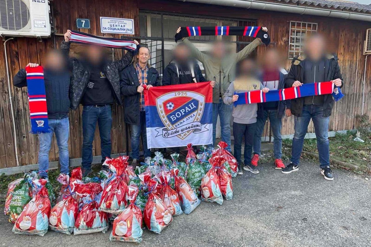 Najvijači Borca obradovali mališane paketićima