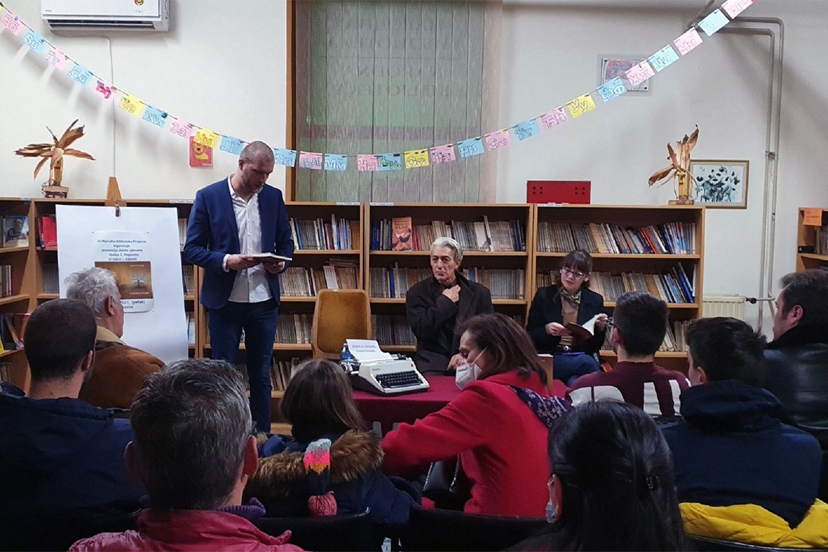Promovisana zbirka pjesama "Stablo ljubavi" u Prnjavoru