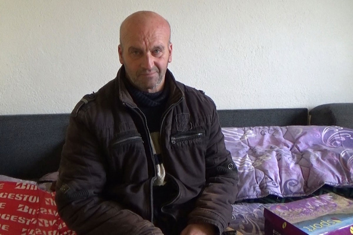 Nijemi Sanjanin ostao bez majke, potrebna mu je pomoć