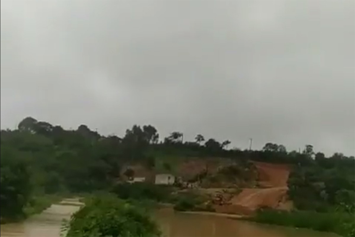 Evakuisano stanovništvo nakon pucanja brane u Brazilu