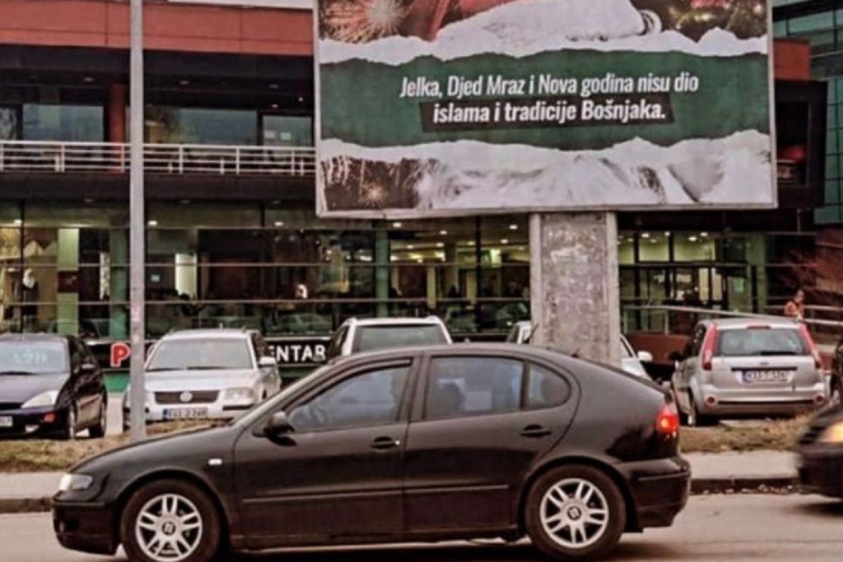 Zbog hajke na Djeda Mraza obrušili se na Dodika