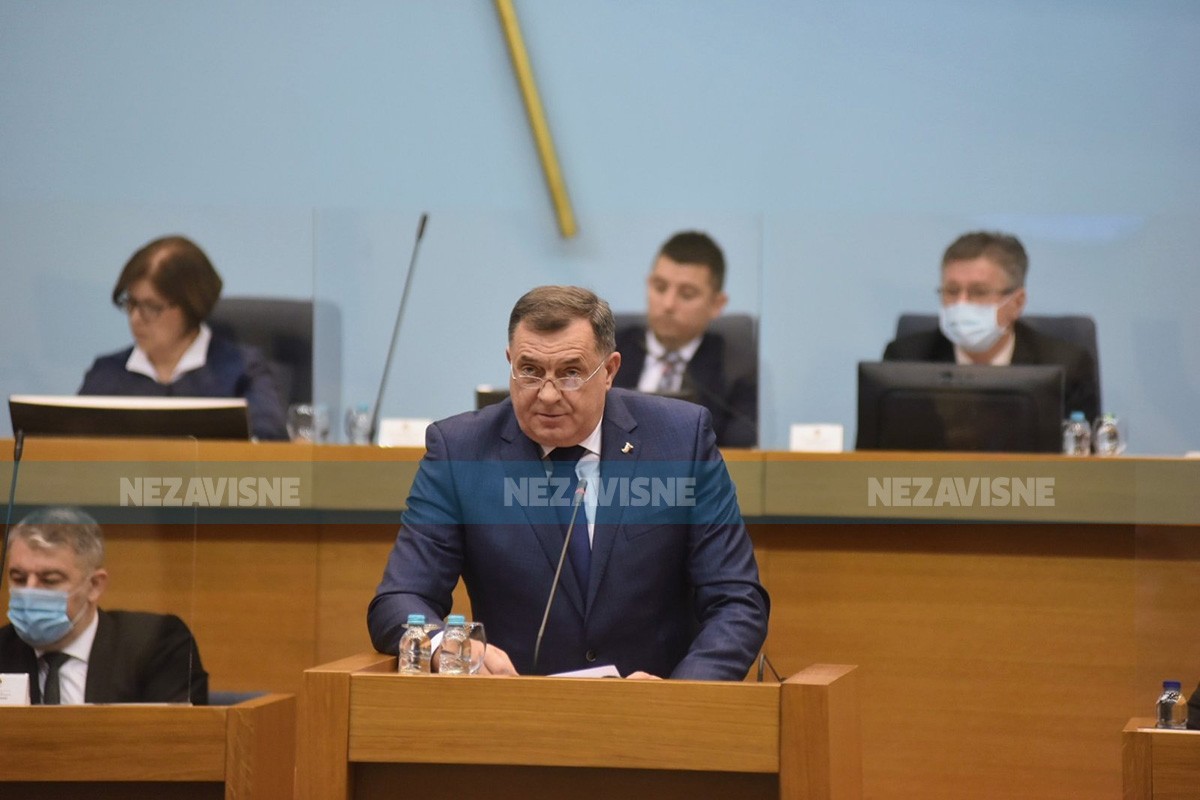 Dodik: Obavještavam Komšića da je rat završen
