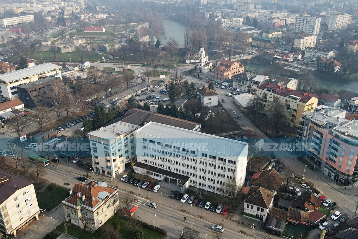 Počelo suđenje razbojniku koji je ukrao i protezu: Žrtva prepoznala Rakića