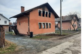 Detalji tragedije u Živinicama: Vatrogasac bez opreme skočio u vatru ...