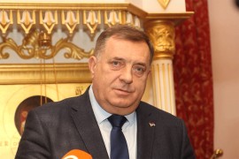 Dodik: Ponosan sam na srpski narod koji se okuplja oko SPC